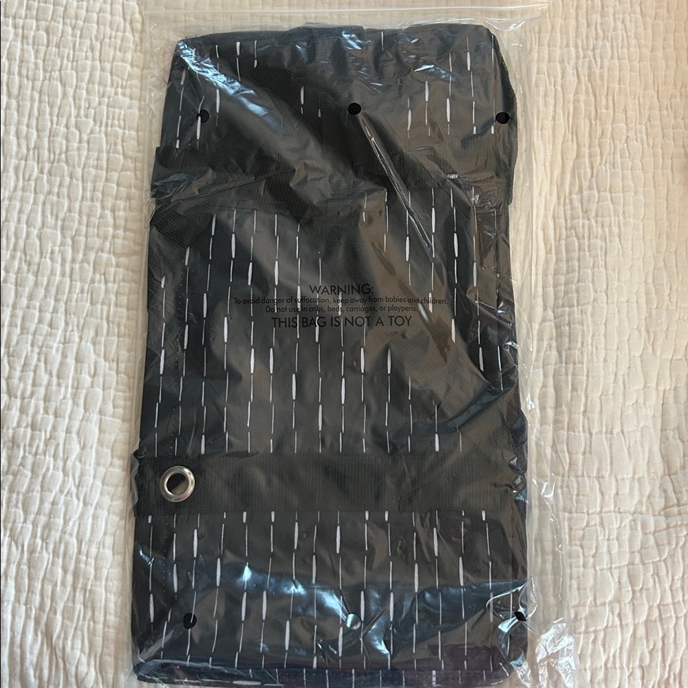 Thirty-One medium utility tote. STARLIT STRIPE
